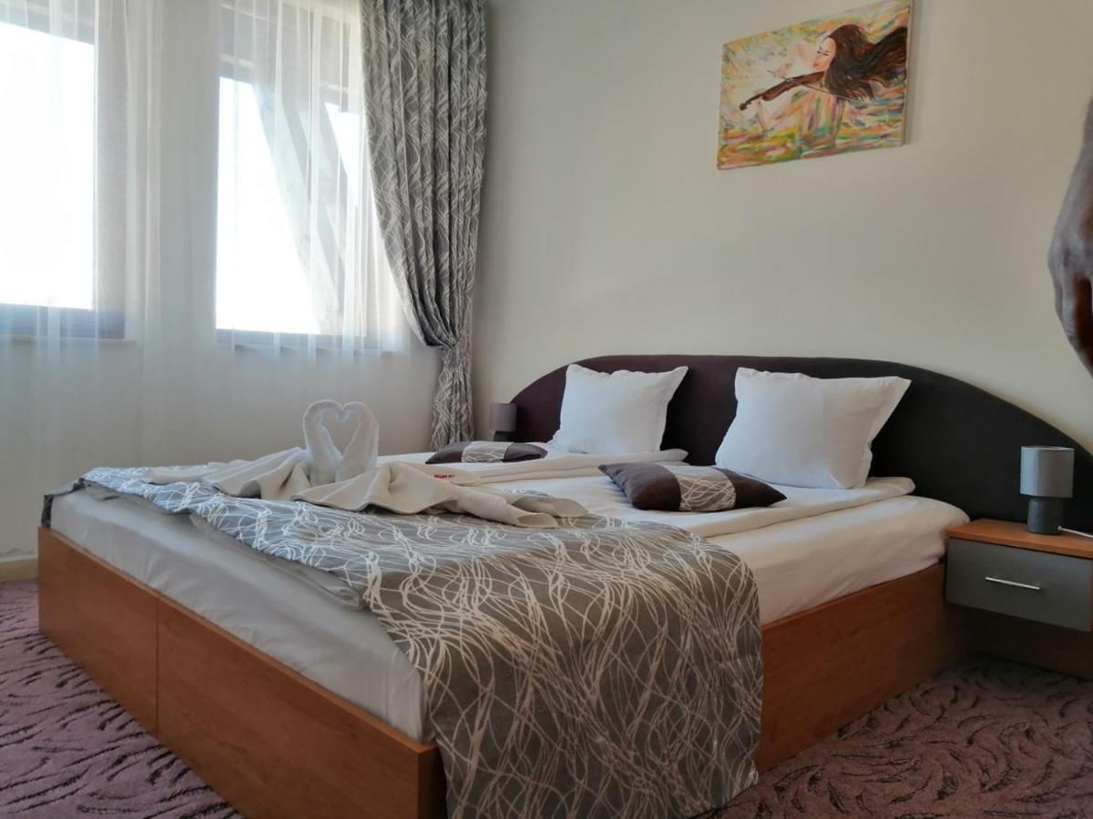 Grand Monasteryl Apartment ''Star Paradise'' ปอมโปโรโว ภายนอก รูปภาพ