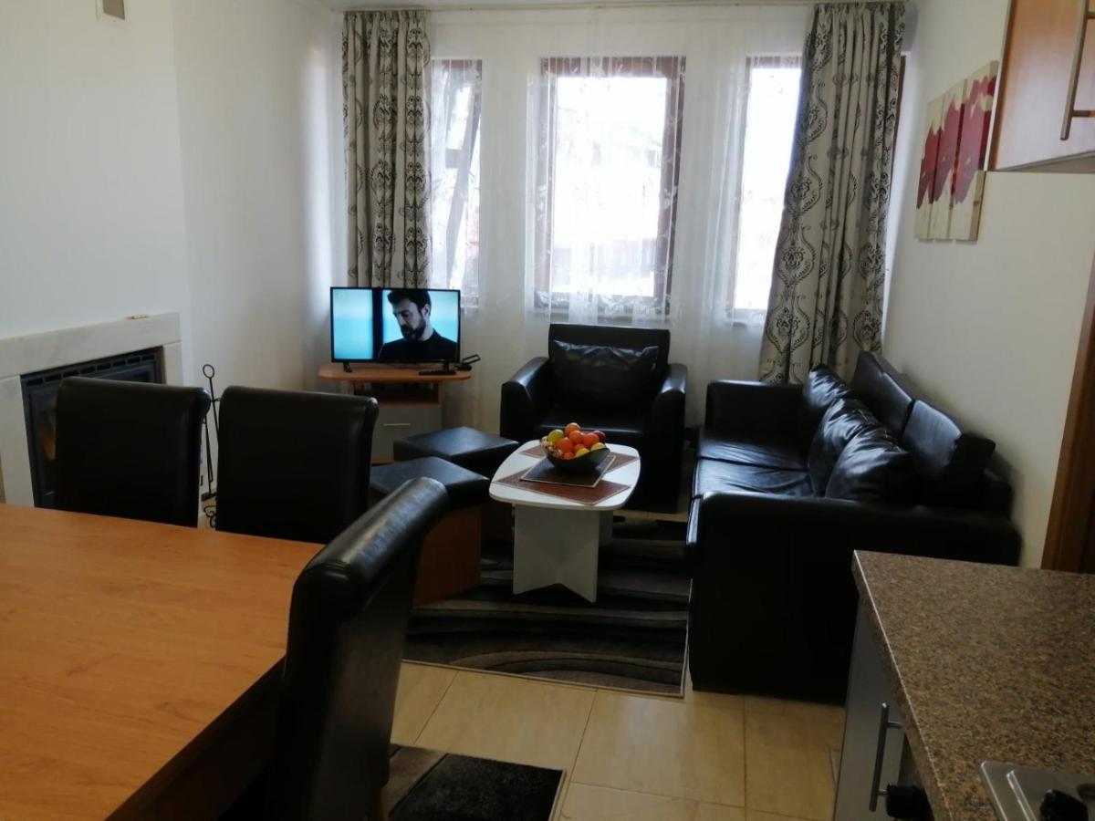 Grand Monasteryl Apartment ''Star Paradise'' ปอมโปโรโว ภายนอก รูปภาพ